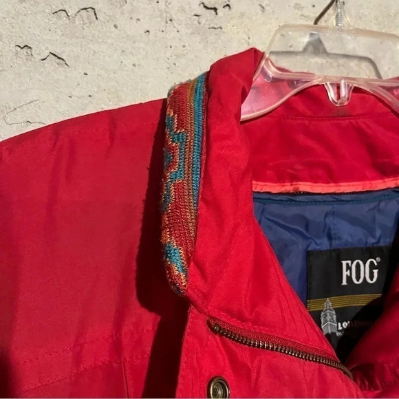 VTG London Fog Women’s Red Winter Coat/Jacket Size XS Aztec Tribal Embroidered - Picture 8 of 11